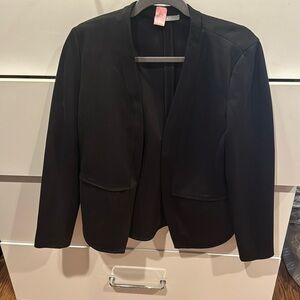 Tart blazer size medium for oversized fit